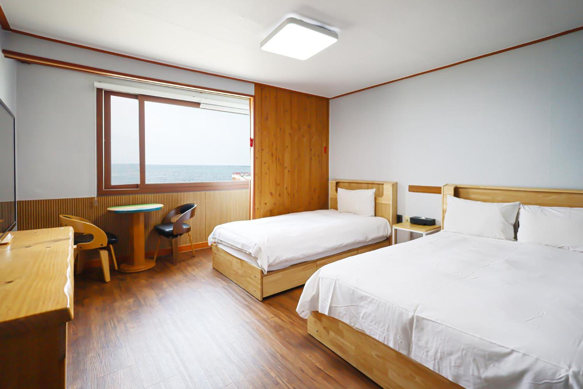Fantastic Ocean View Sydney Hotel Jeju Exterior photo