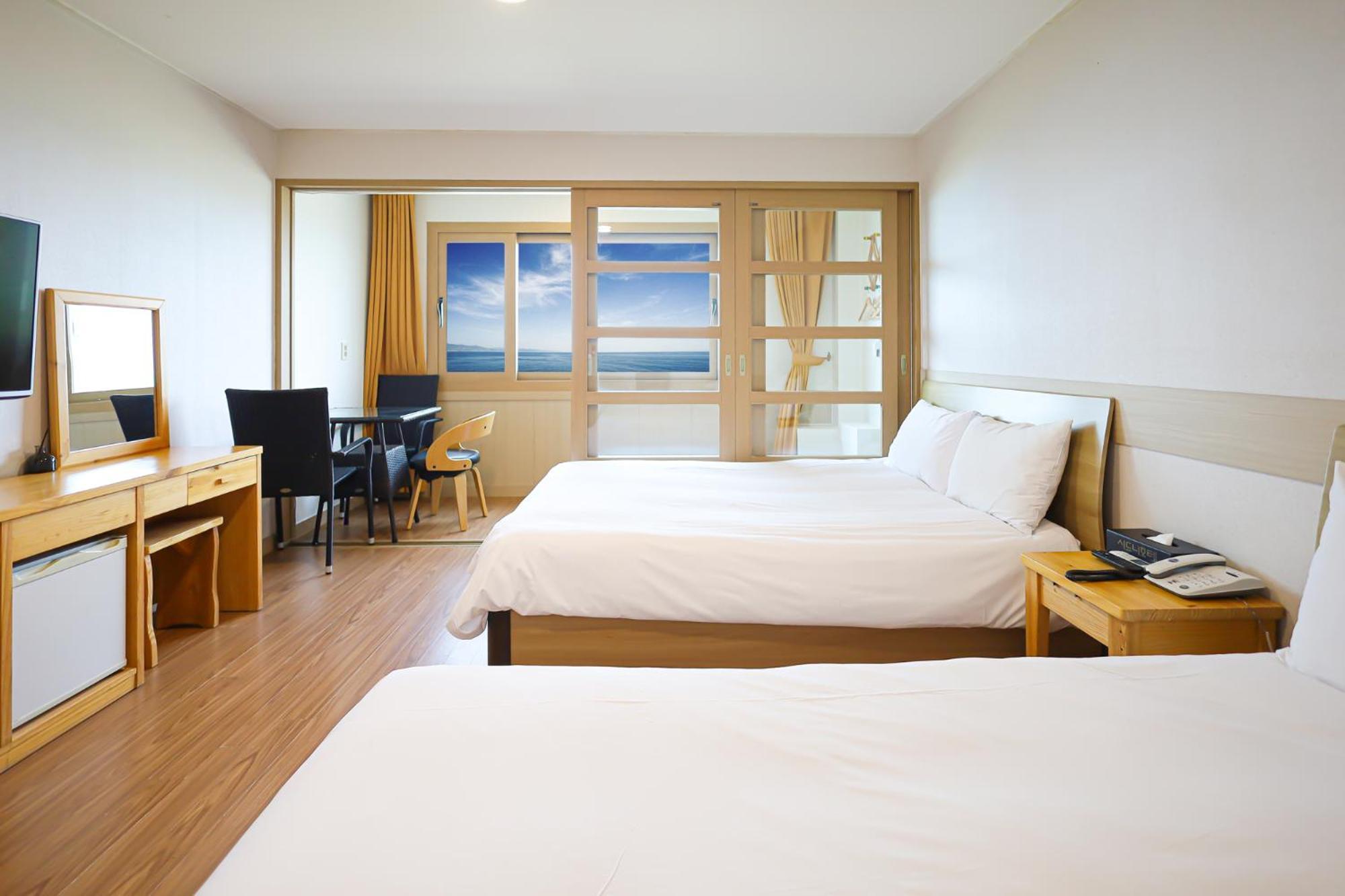 Fantastic Ocean View Sydney Hotel Jeju Exterior photo