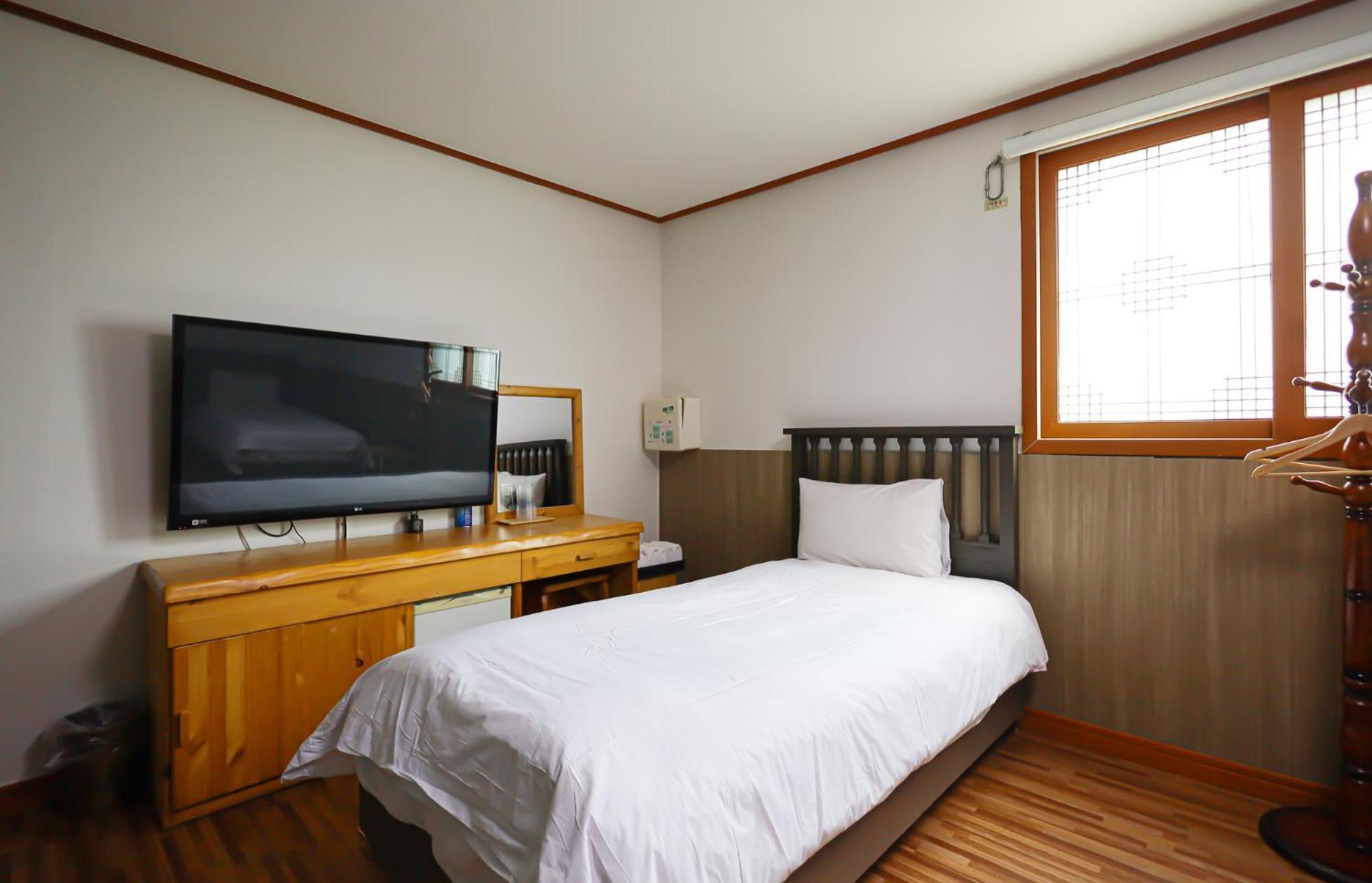 Fantastic Ocean View Sydney Hotel Jeju Exterior photo