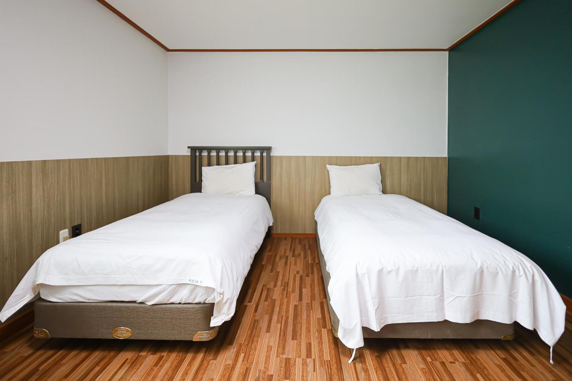 Fantastic Ocean View Sydney Hotel Jeju Exterior photo