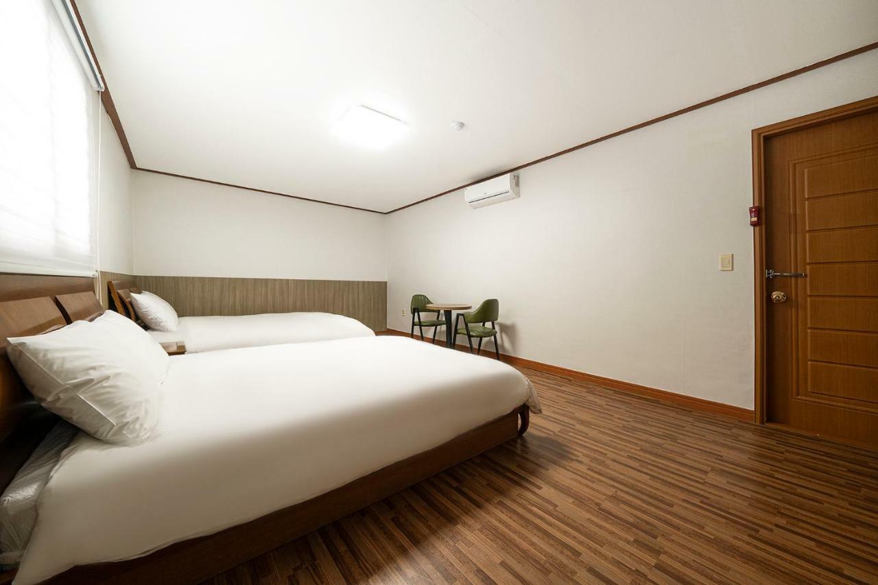 Fantastic Ocean View Sydney Hotel Jeju Exterior photo